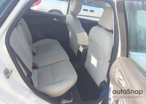 2018 Ford Focus Titanium из США, поврежденный, VIN 1FADP3N23JL283296